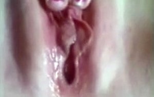 Hot teens masturbate and squirt