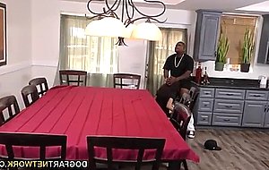 Teen 18 mad at dad for objecting to her new guy