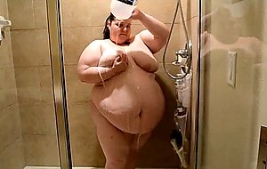 Bbw milky shower