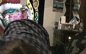 Amateur teen rubs and squirts 