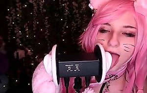 Sexy kitty lick
