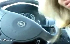 Amateur-great-blowjob-in-car