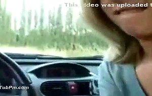 Amateur-great-blowjob-in-car
