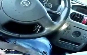 Amateur-great-blowjob-in-car