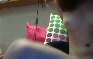 Amateur girl fingering pussy 