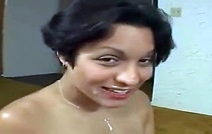 Amateur babe gets spermshot after sucking penis