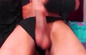 Sexy tranny shows her feet