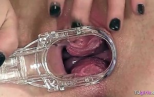 Horny milf enjoys hardcore solo pussy gaping 