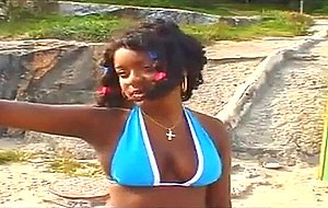 Busty ebony tranny in outdoor threesome