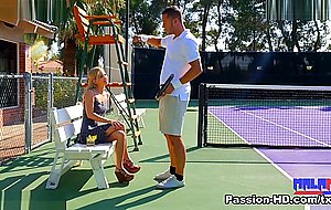 Emilia clarke - tennis lesson