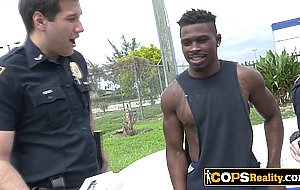 Black young dude gets his cock swallowed and rode