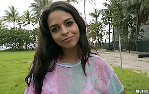 Vienna Black fucked outdoors for some cash