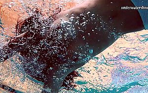 Hot tits and shaved pussy underwater hd vid