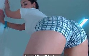 Latina big butt twerk 
