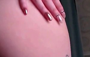 sexy babe showing her big butt on webcam