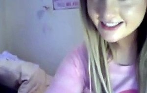 Barbie bate on cam fap it