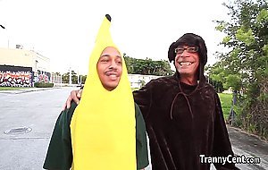 Guy bangs mindblowing shemale milf