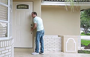 Sexy babe Jessa Blue taking her boyfriends dick deep inside her pussy