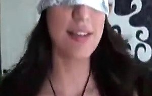 Blindfolded girl doesnt know its a 3way