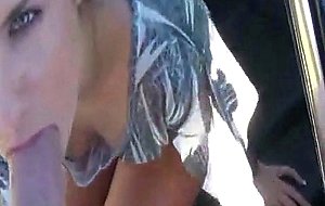 Teen sucks off her driving instructor