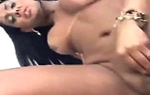 Skilful doctor for a latina tranny