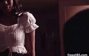 Ebony babe Jenna Foxx scissoring...