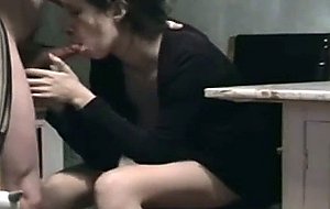 Amateur sex in the kitchen