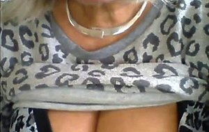 granny abuela tetonaza