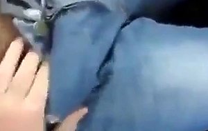 Baise en voiture
