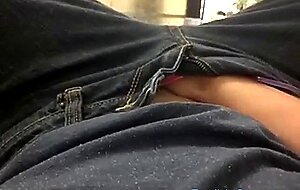 Masturbation fille en Jeans avec Vibro