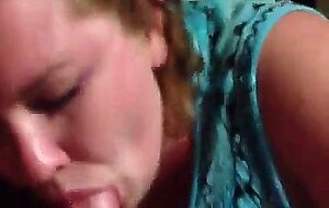Well rounded girl swallows all the cum
