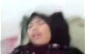 malay- tudung kesedapan kena jolok