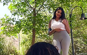 Aaliyah love, carolina cortez, destiny cruz, september reign, public picnic pick up