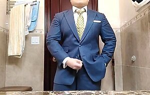 Str8 daddy jerking off in suit