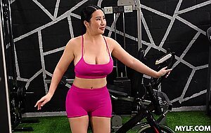 Milfbody, suki sin curvy workout