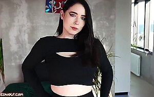 Mollyredwolf, girl in sports uniform asks to fuck her pussy