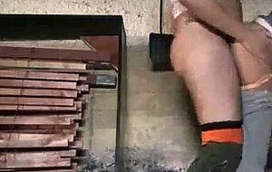 Big ass french amateur whore has anal sex in abondoned building