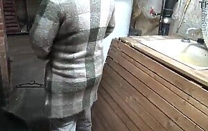 Big ass french amateur whore has anal sex in abondoned building