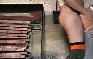 Big ass french amateur whore has anal sex in abondoned building