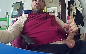 Big-Cock Bear Masturbating on Webcam