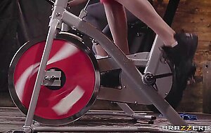 Harder faster milfier, Ariella Ferrera, Reagan Foxx