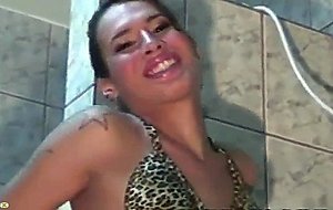 Amateur tranny wanking her dick alone