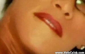 Mature big tits housewife experiment her pussy