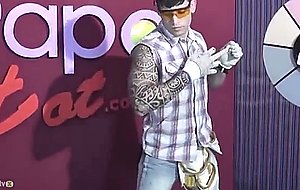 Gogo dancer leotito chaves