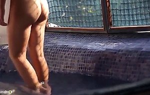 Amateur couple fucking in the bathtub