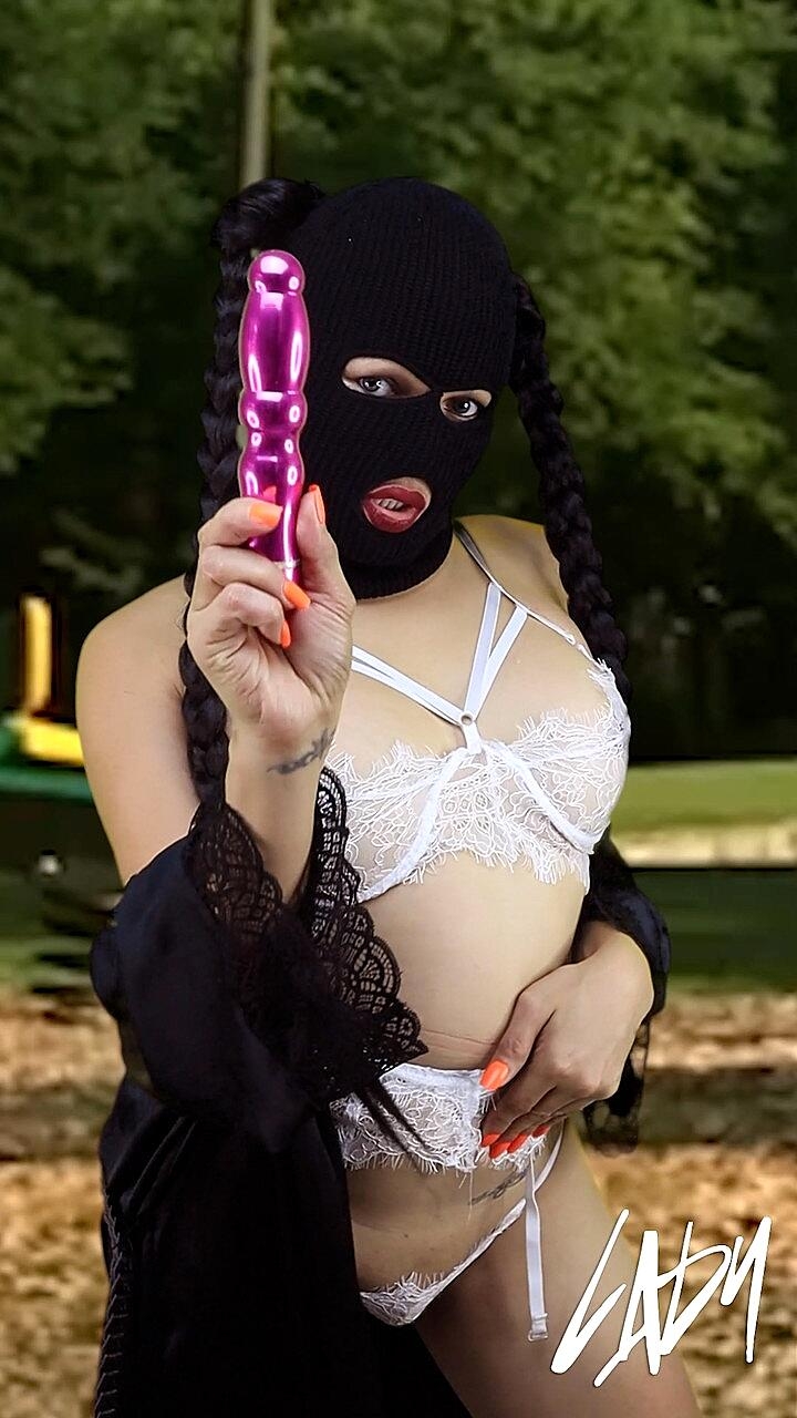 Masked Brunette Shemale Flaunting Her Big Ass & Tits In Her Lingerie Outside Shemale, Shemale-Ass