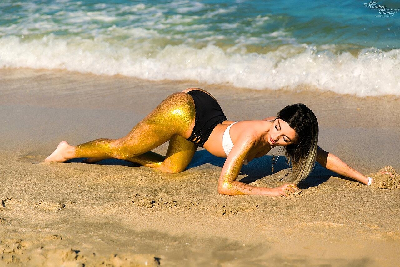 Aubrey Nova Model Centro Aubrey Nova Amateur, Ass, Beach, Bikini, Legs