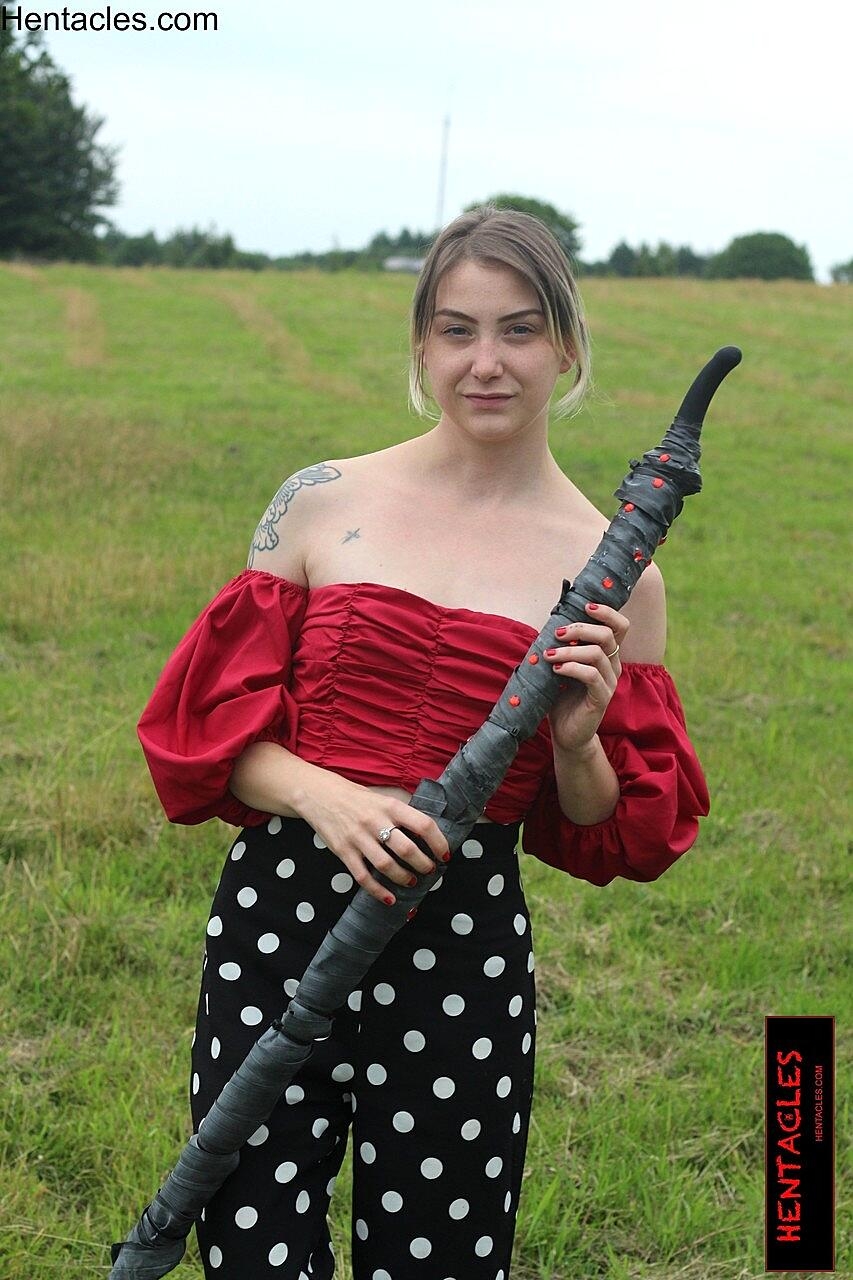 Hentacles Featuring Alt Doll Nude Xxx Amateur, Clothed, Outdoor, Solo