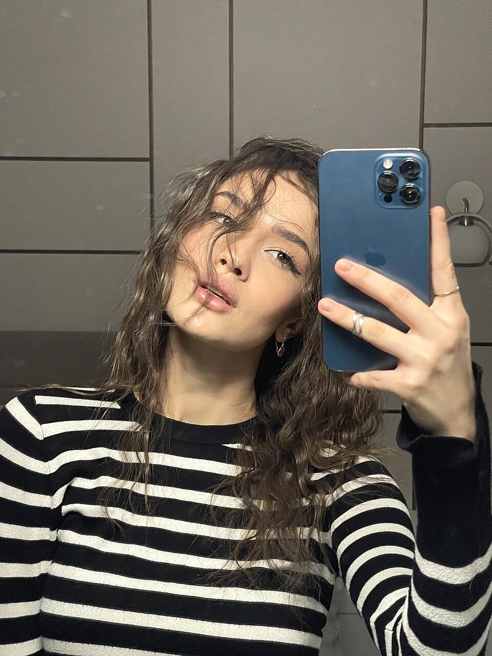 Violet Dreams Performed By Violet Dreams Sex Pictures Amateur, Babe, Model, Selfie, Teen